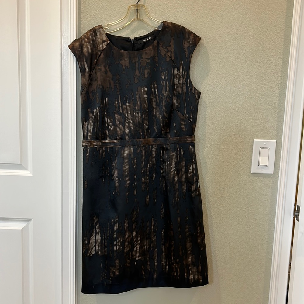 Tahari brown + black patterned midi cocktail dress (read) (fair)